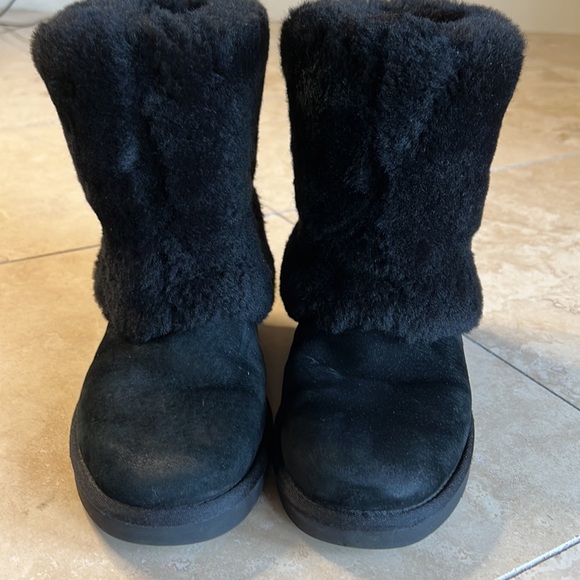 UGG Patten Sherpa Black on Black Boots - Picture 11 of 13